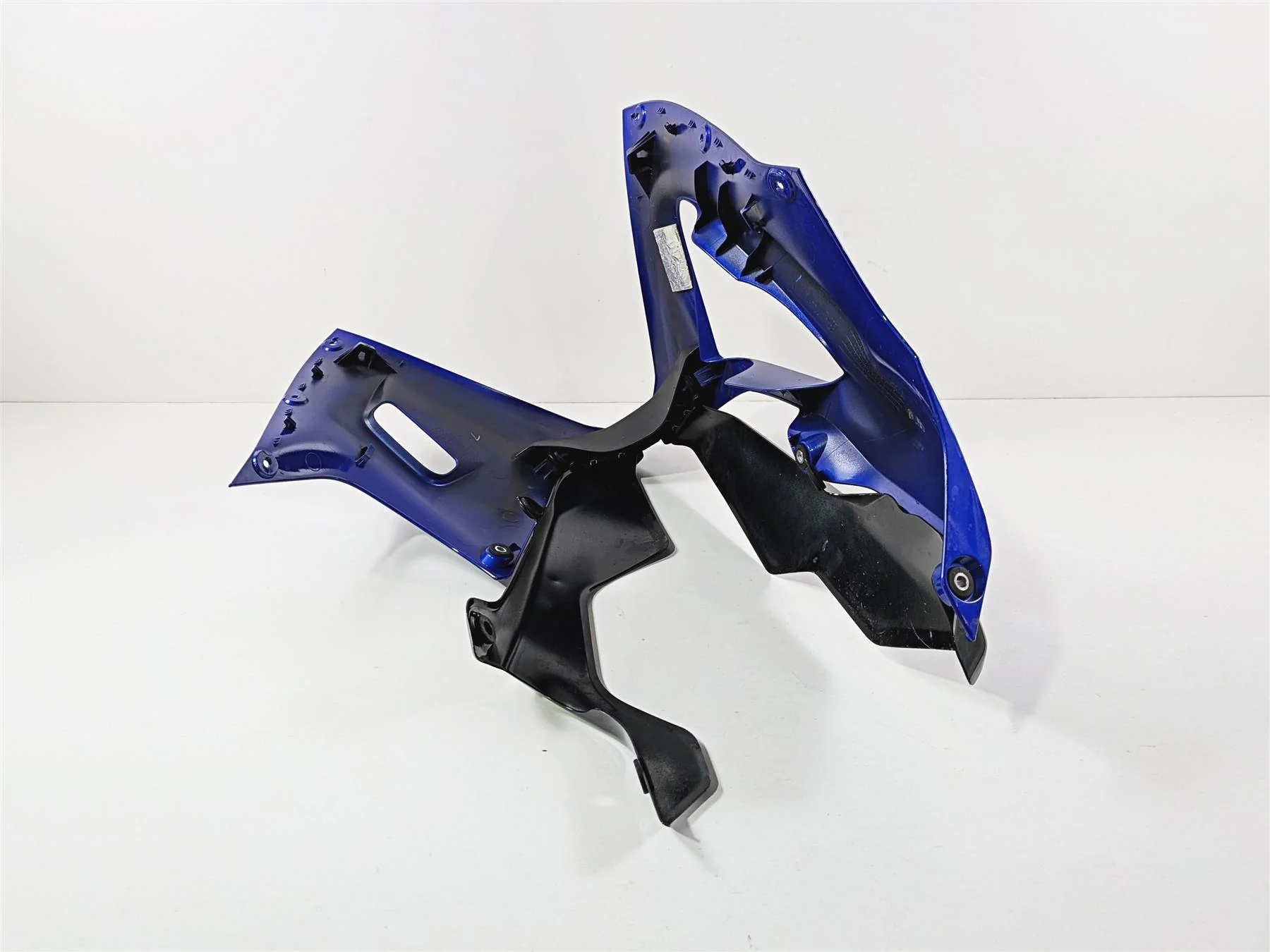 2025 Yamaha YZF R7 Lower Belly Side Cover Fairing Set BEB-2172H-00 BEB-2172G-00 - Image 5