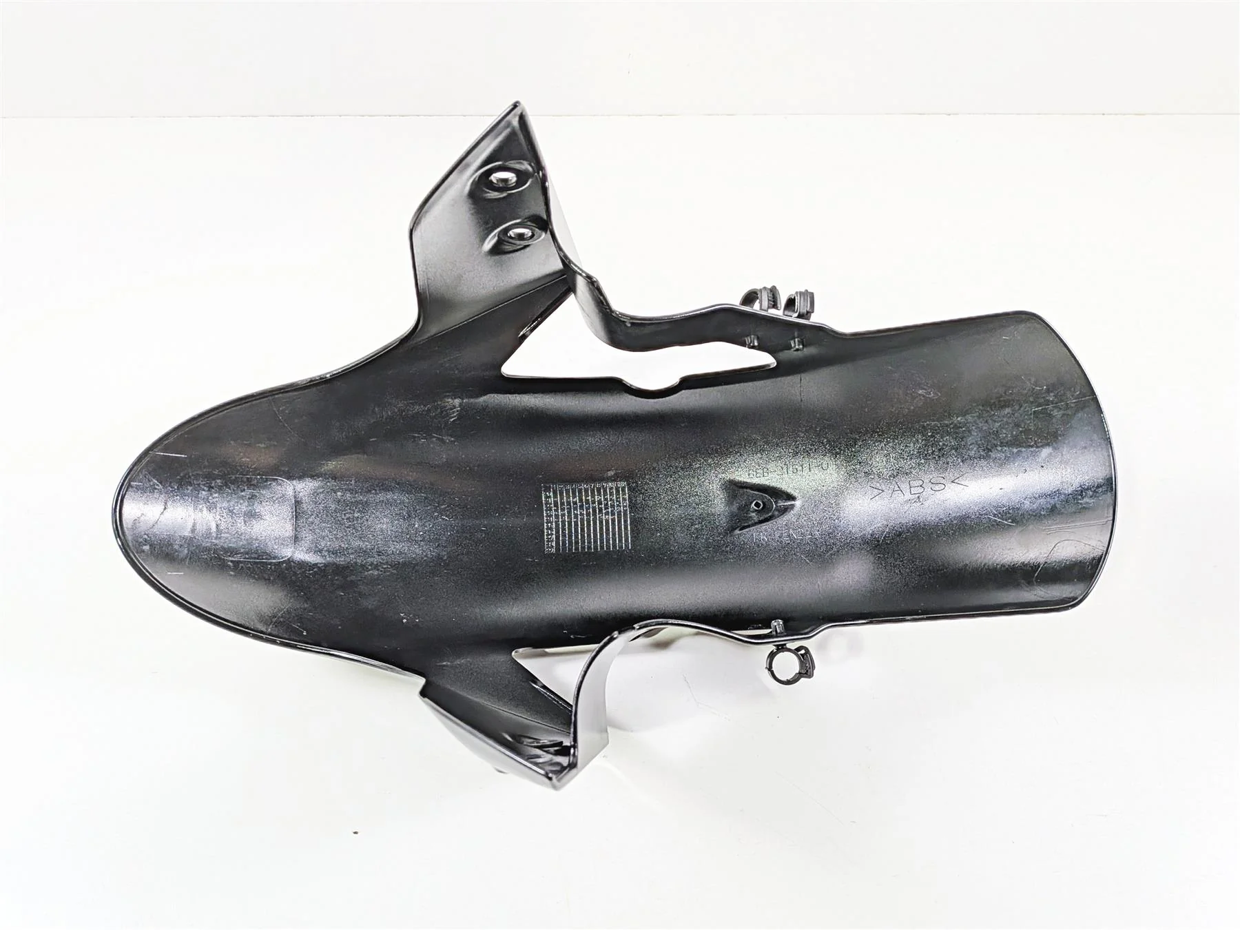 2025 Yamaha YZF R7 Oem Black Front Fender BEB-21511-00 - Image 7
