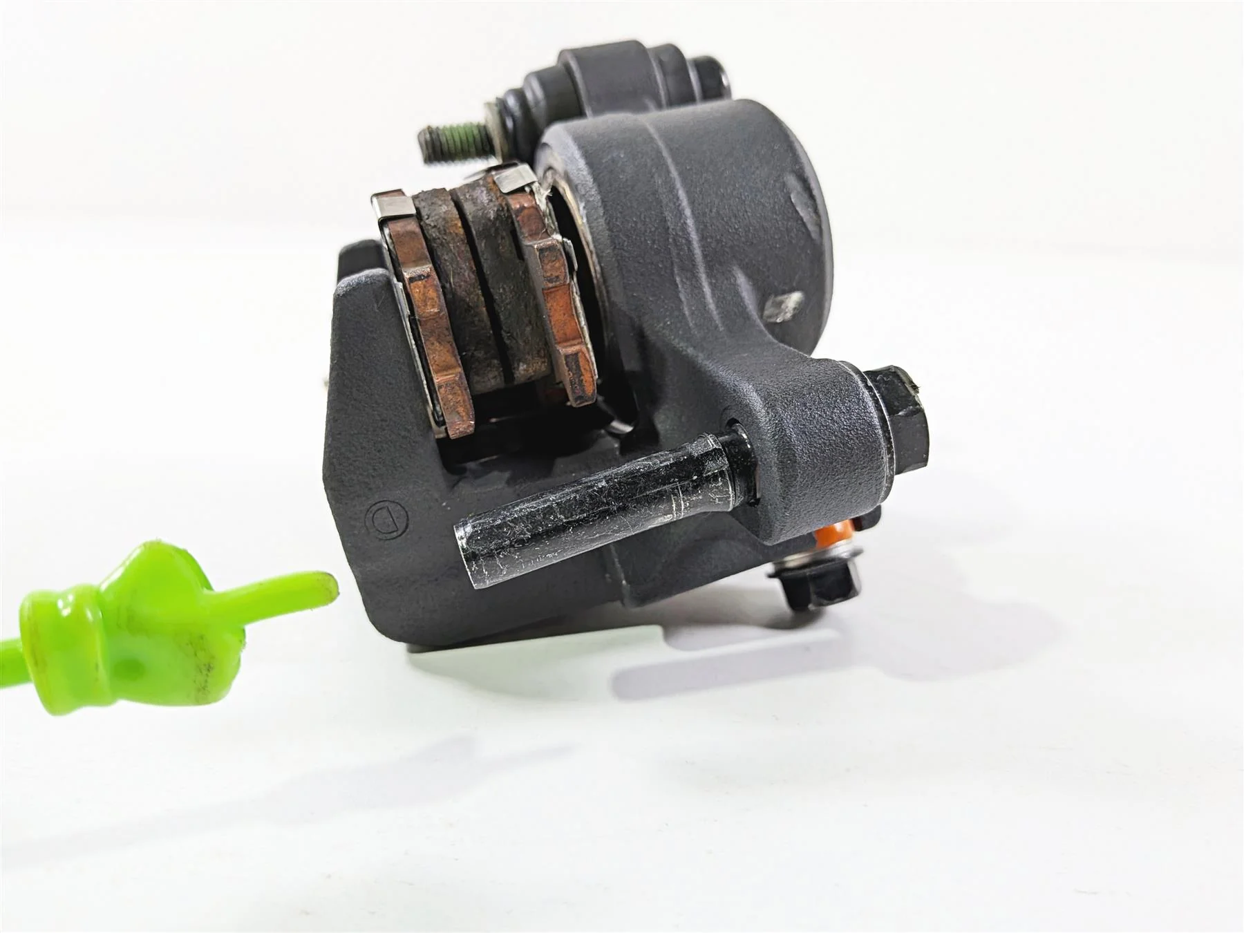 2025 Yamaha YZF R7 Rear Brake Caliper Nissin 2DR-2580W-00-00 - Image 10