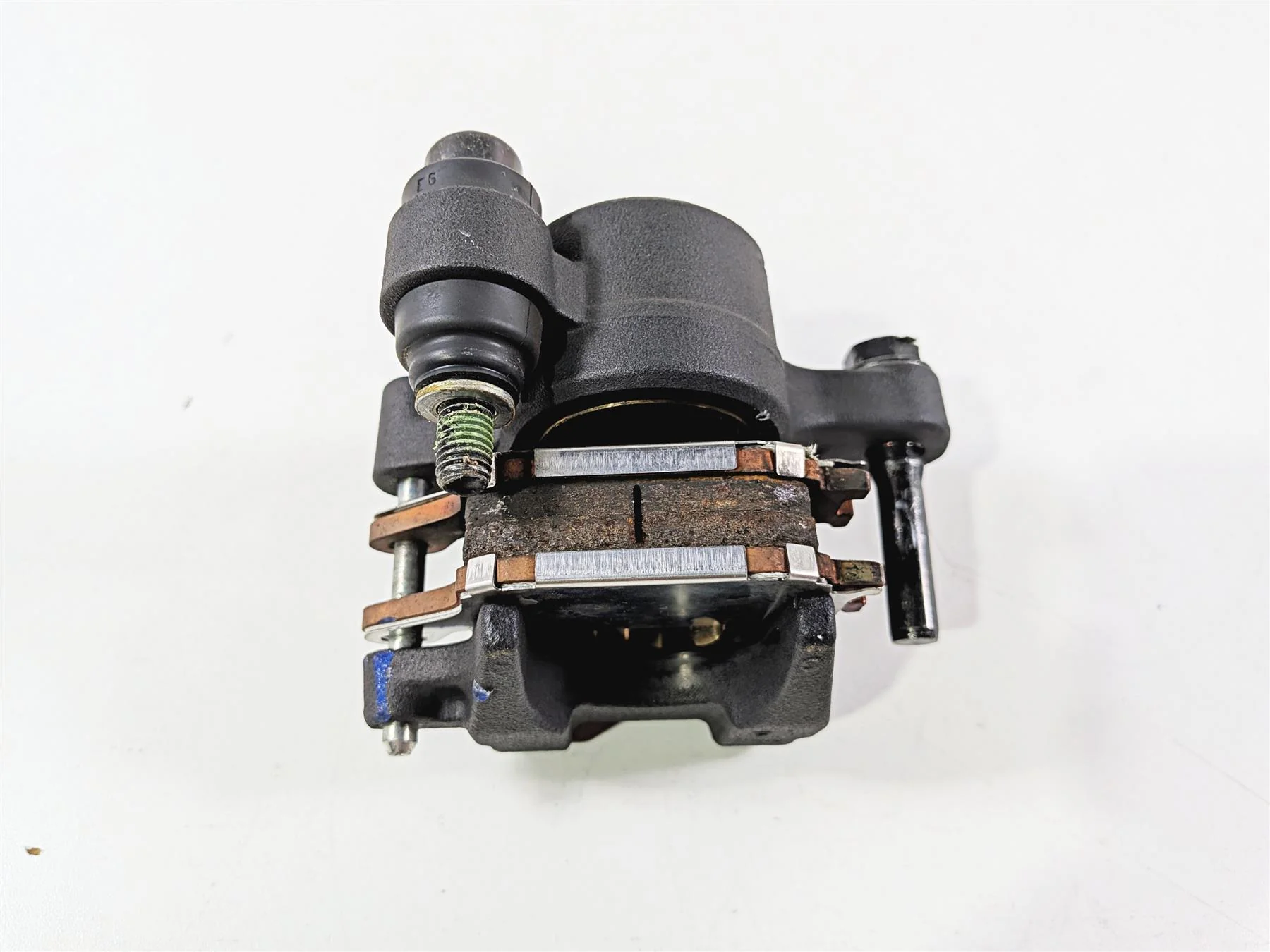 2025 Yamaha YZF R7 Rear Brake Caliper Nissin 2DR-2580W-00-00 - Image 7