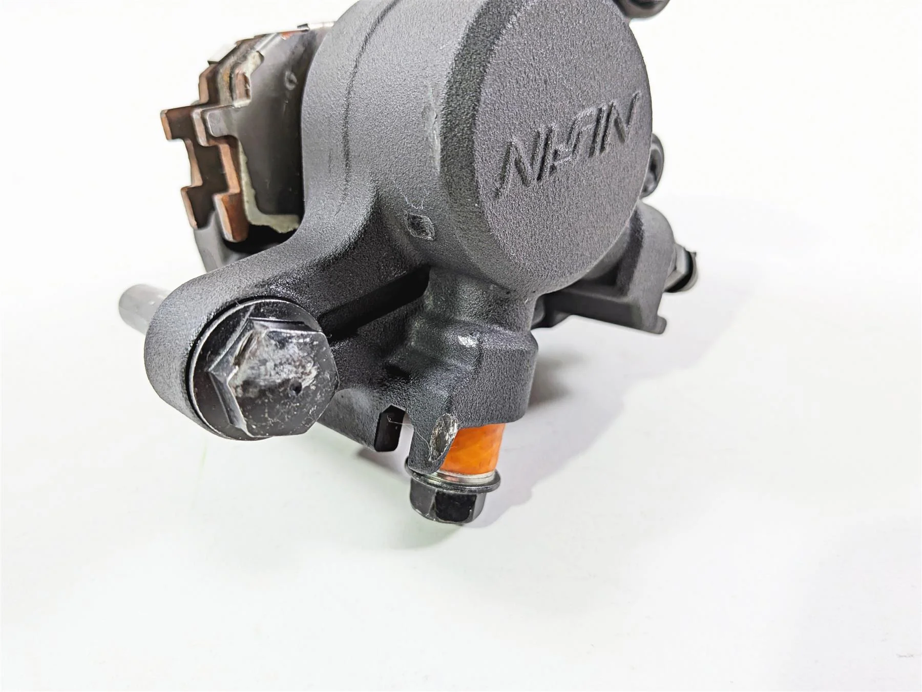 2025 Yamaha YZF R7 Rear Brake Caliper Nissin 2DR-2580W-00-00 - Image 9