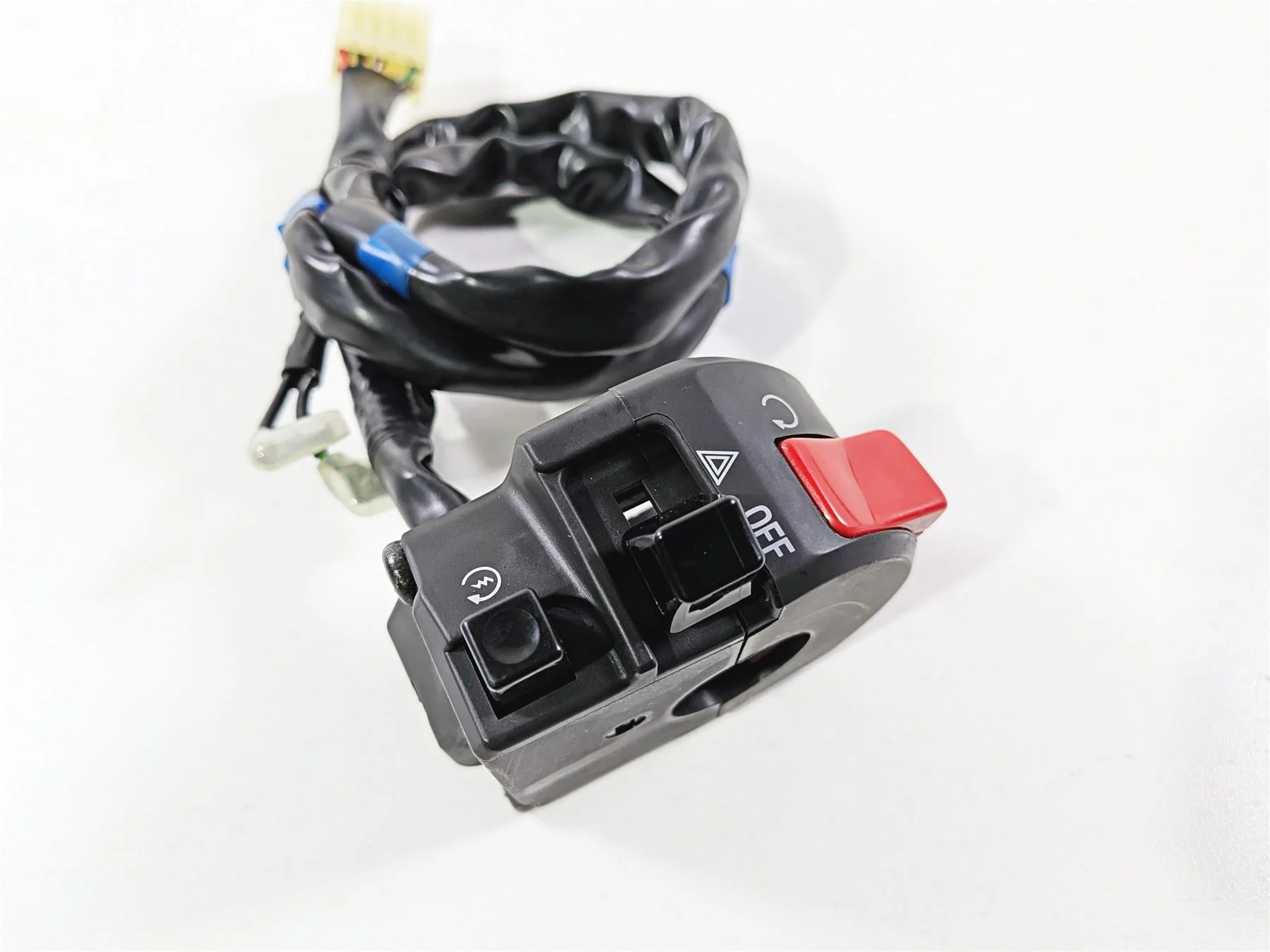 2025 Yamaha YZF R7 Right Side Start Stop Hand Control Switch BEB-83963-00-00