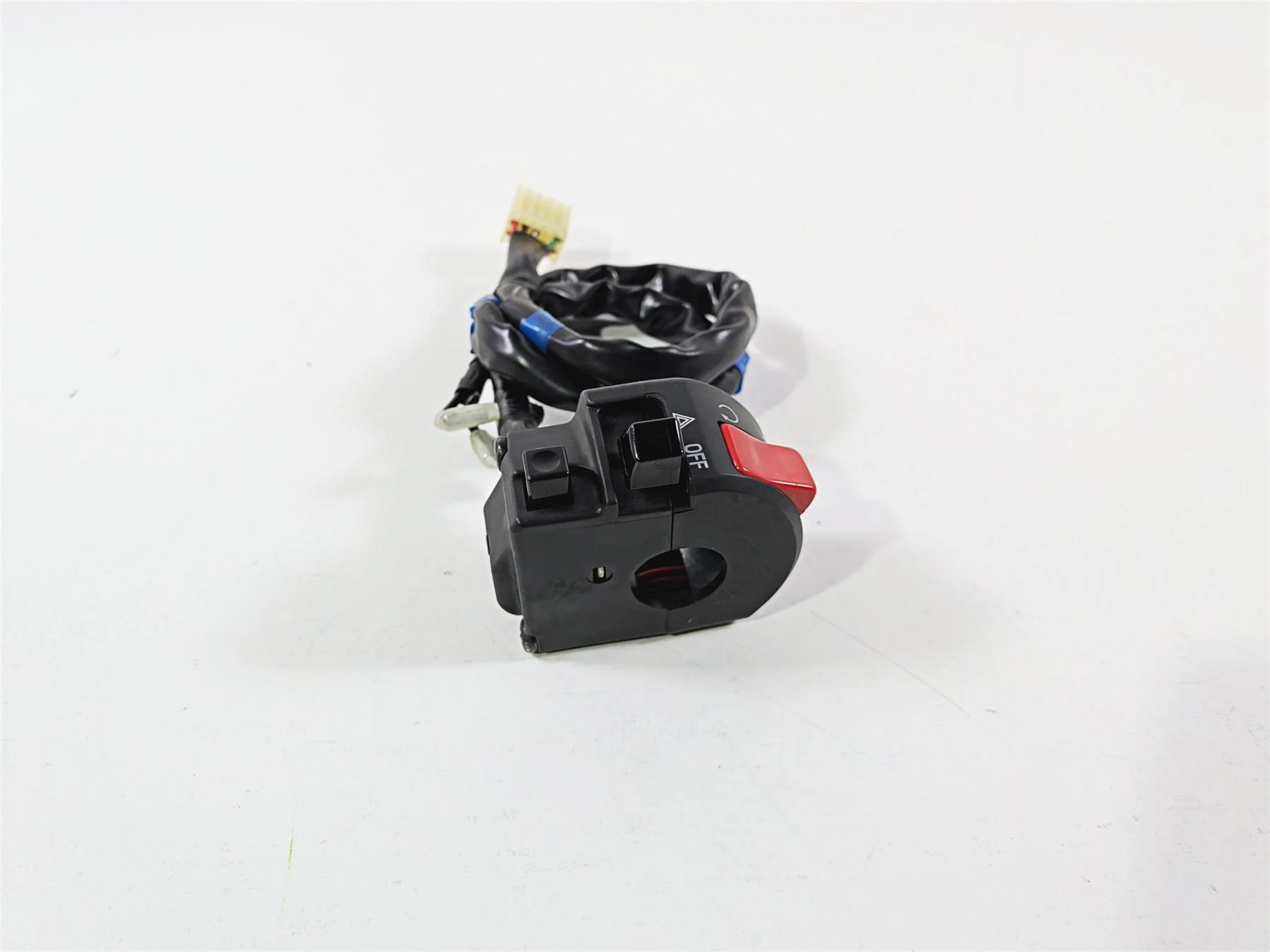 2025 Yamaha YZF R7 Right Side Start Stop Hand Control Switch BEB-83963-00-00 - Image 11