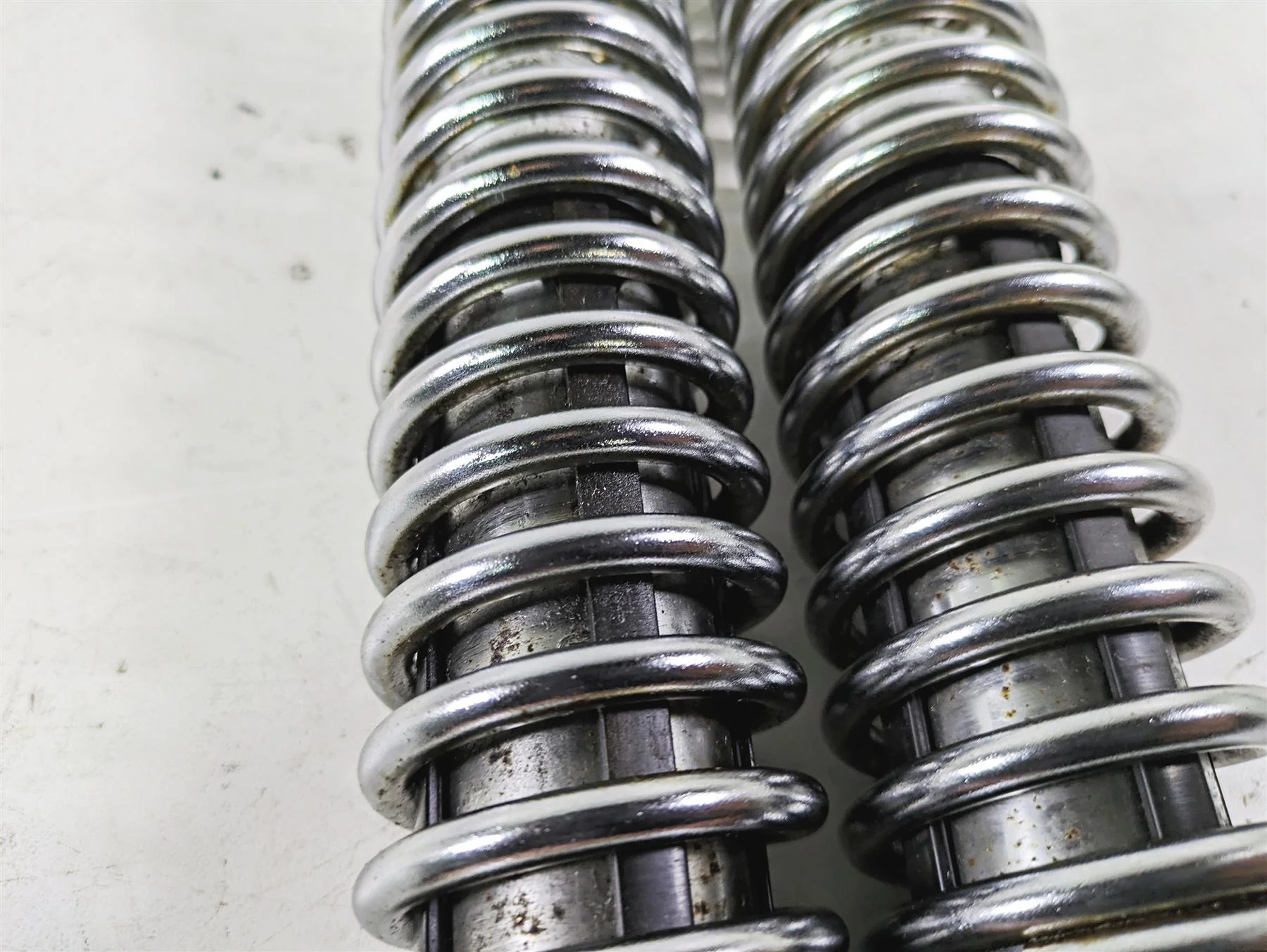 Harley Davidson Sportster XL 883 1200 Showa 13-1/4" Rear Suspension Shock Set 54566-97 - Image 9