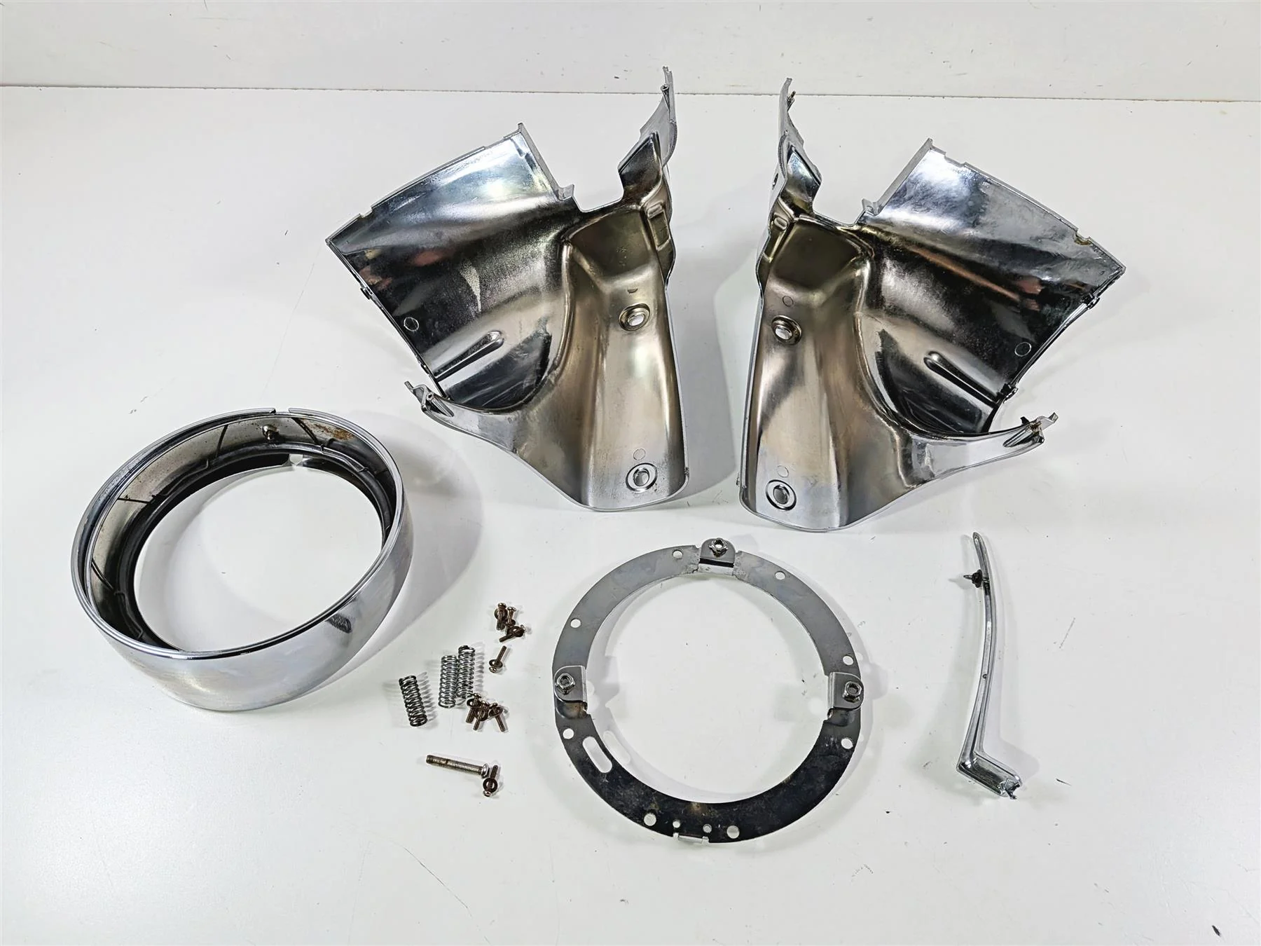 Harley Touring Aftermarket Chrome Road King Headlight Cover Nacelle Set - Image 11