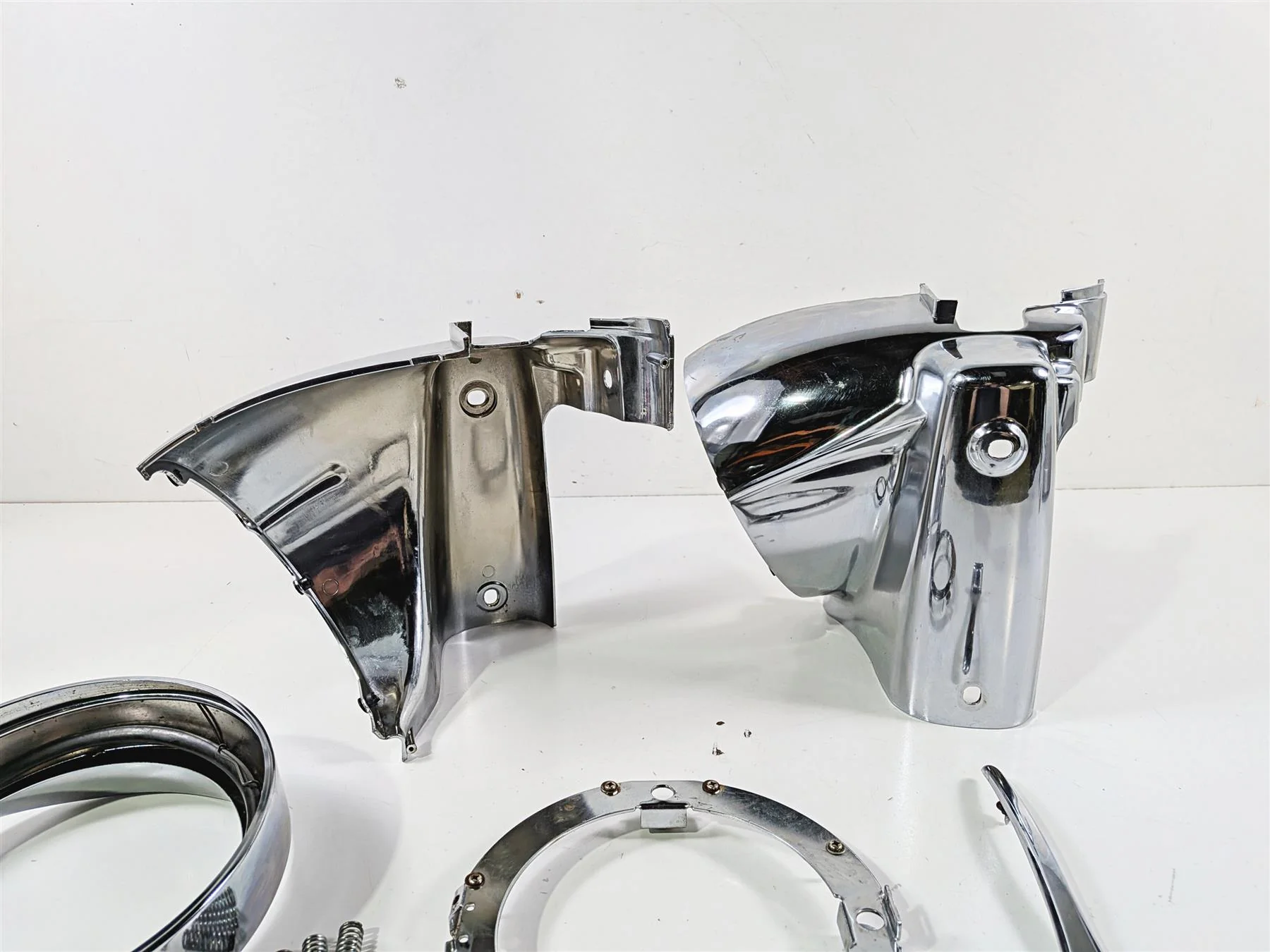 Harley Touring Aftermarket Chrome Road King Headlight Cover Nacelle Set - Image 6