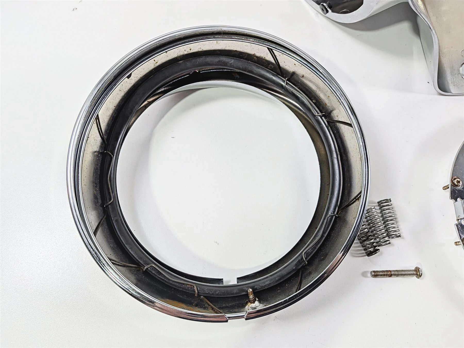 Harley Touring Aftermarket Chrome Road King Headlight Cover Nacelle Set - Image 8