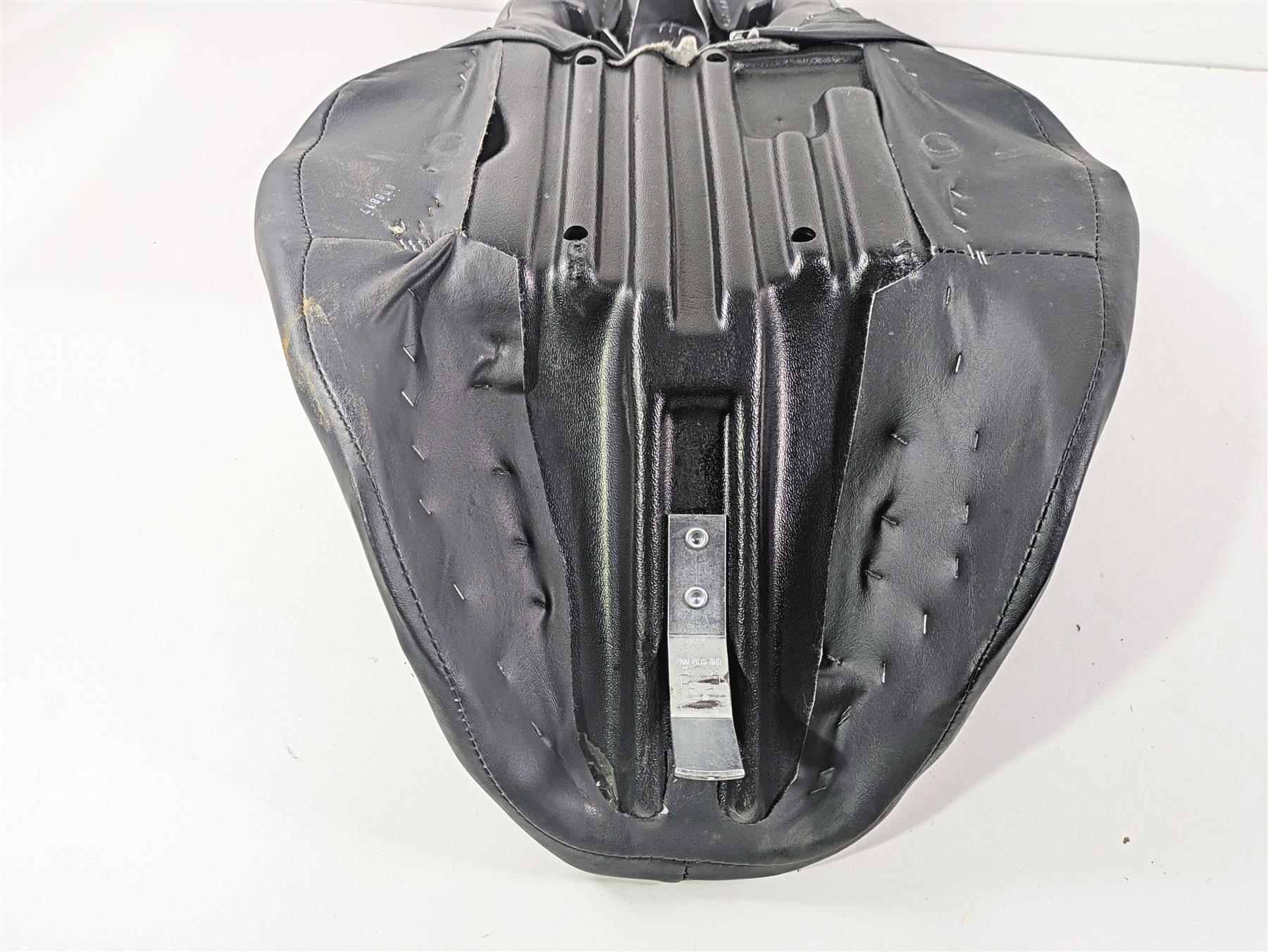 Harley Touring FLH Road King Classic Seat Saddle 51037-03 - Image 7