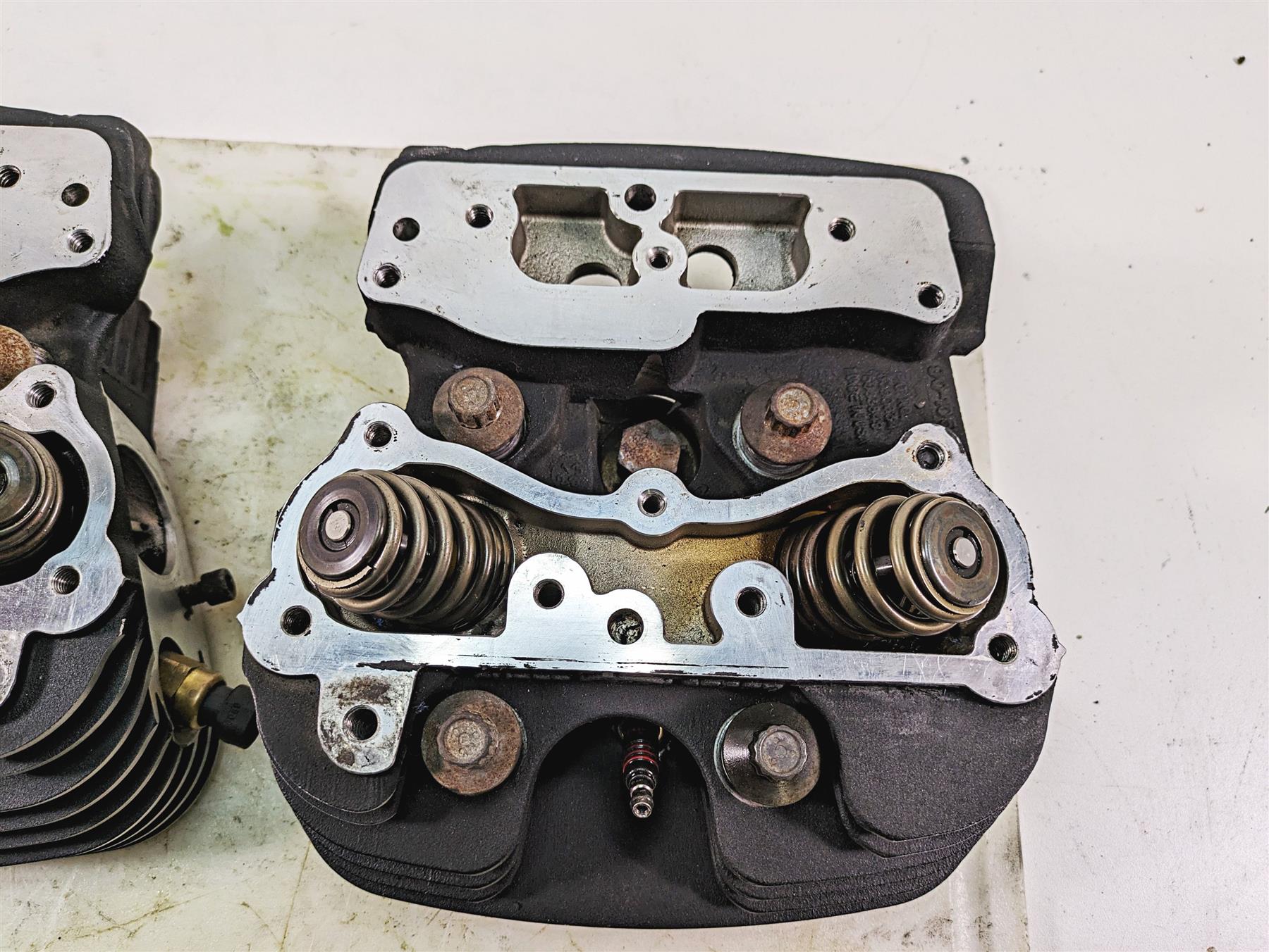 S&S Cycle Super Stock Twin Cam Cylinder Head Set 90-1050R-S  F00404 - Image 5