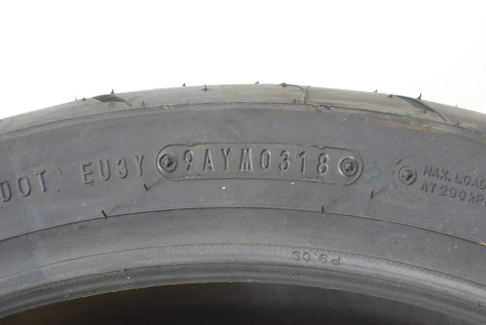 Unused Rear Motorcycle Tire Dunlop Sportmax GPR-300 160/60-17 DOT01218 45067356 - Image 11
