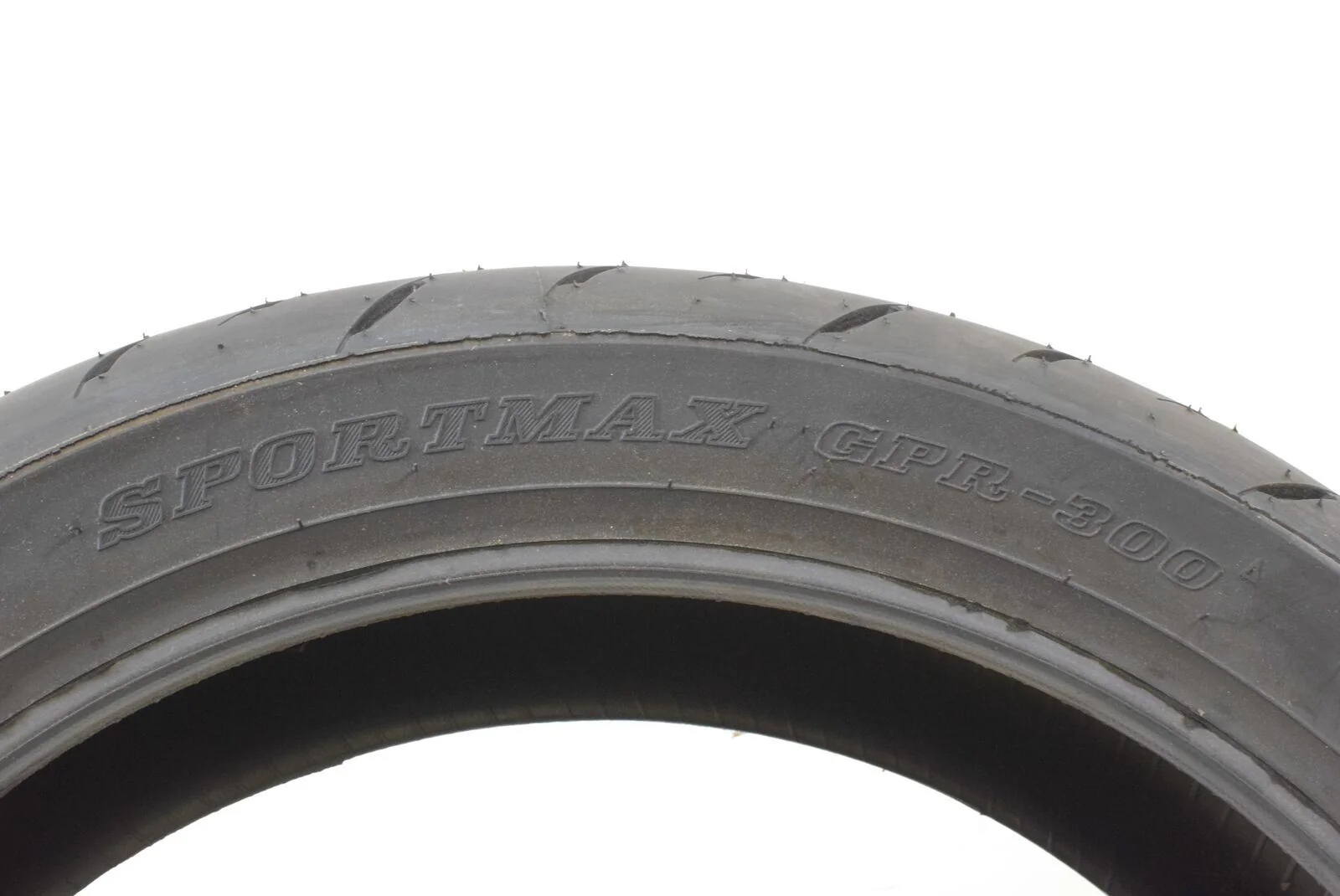Unused Rear Motorcycle Tire Dunlop Sportmax GPR-300 160/60-17 DOT01218 45067356 - Image 9