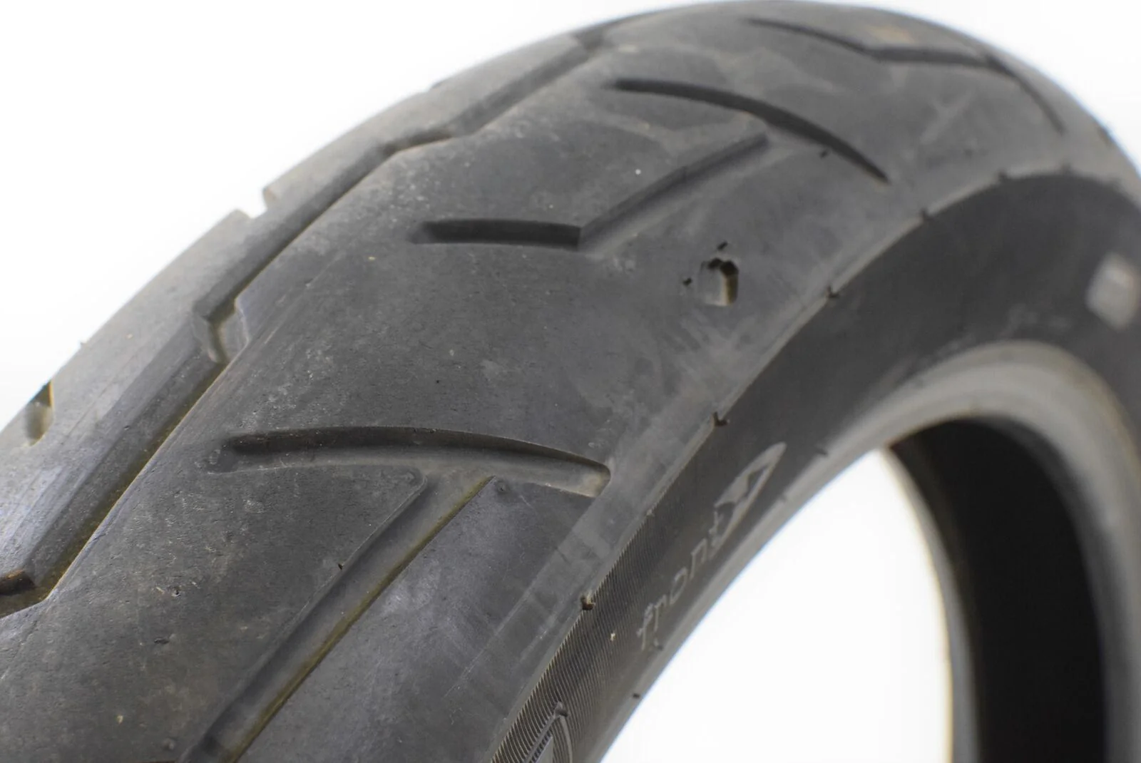 USED Front Harley Tire MICHELIN Scorcher 31" 110/90-19 DOT2717 16136 - Image 3