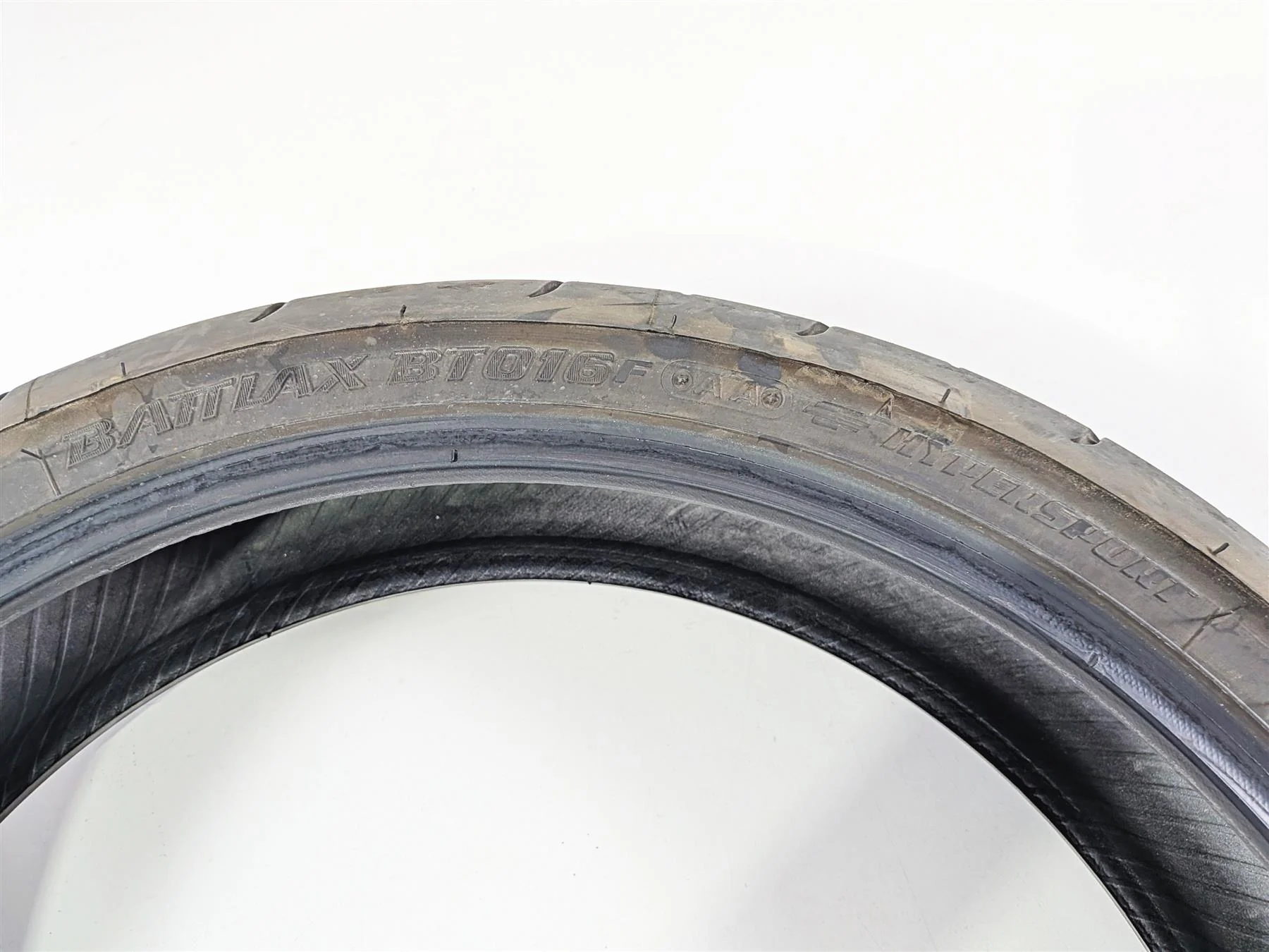 Used Front Motorcycle Tire Bridgestone Battlax BT016 120/70ZR17 3286340425810 - Image 5