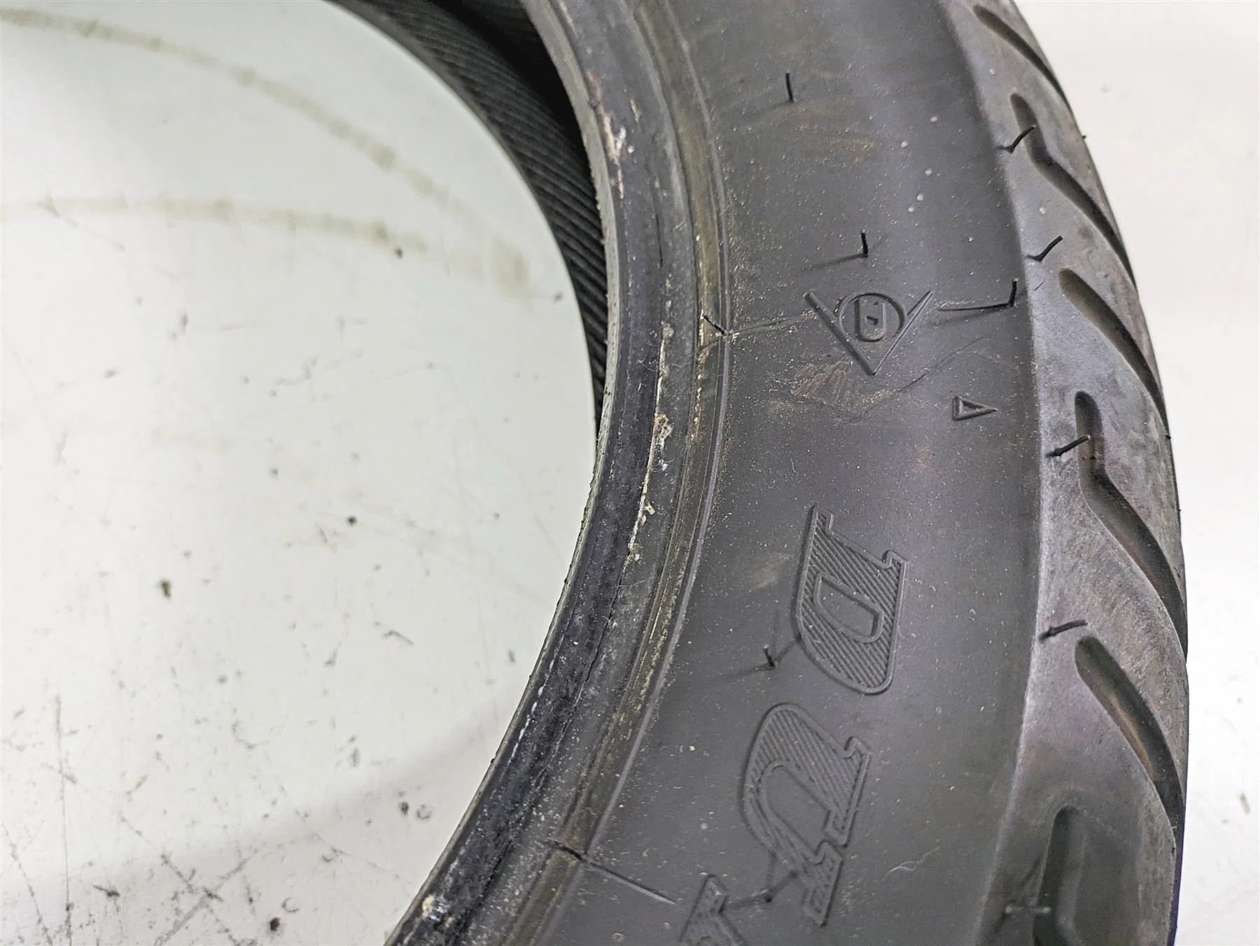 Used Front Motorcycle Tire Dunlop D404F 150/80-17  45605607 - Image 5