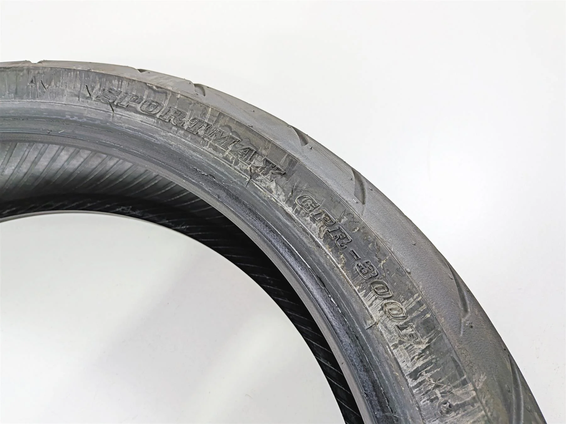 Used Front Motorcycle Tire Dunlop Sportmax GP300F 120/70R17 4506-7896 - Image 6
