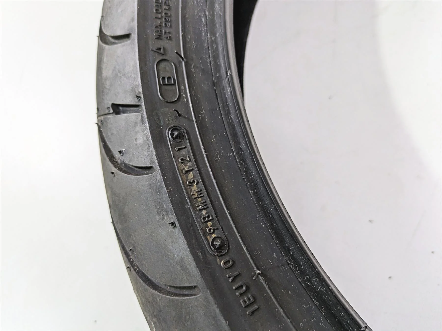 Used Front Motorcycle Tire Dunlop Sportmax Roadsmart 3 120/70R17  45227051 - Image 11