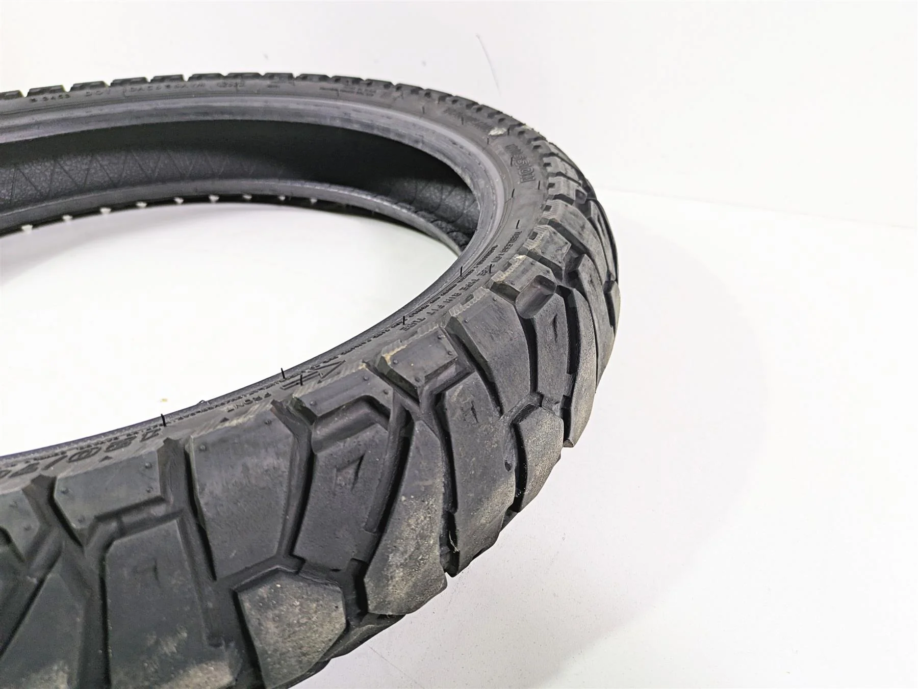 Used Front Motorcycle Tire Dunlop Trailmax Mission 120/70B19 60T 637148 - Image 7