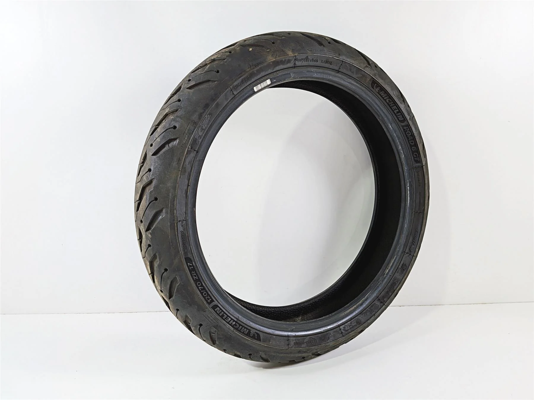 Used Front Motorcycle Tire Michelin Road 6 GT 2CT+ 120/70R17   26276 - Image 2