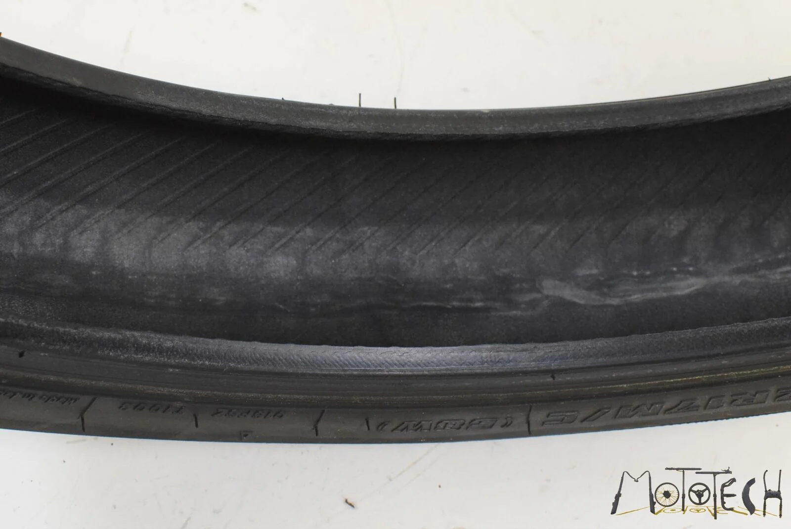 USED Front Tire BRIDGESTONE Hyperstport Battlax BT016 F 120/70-17 DOT5016 003027 - Image 5