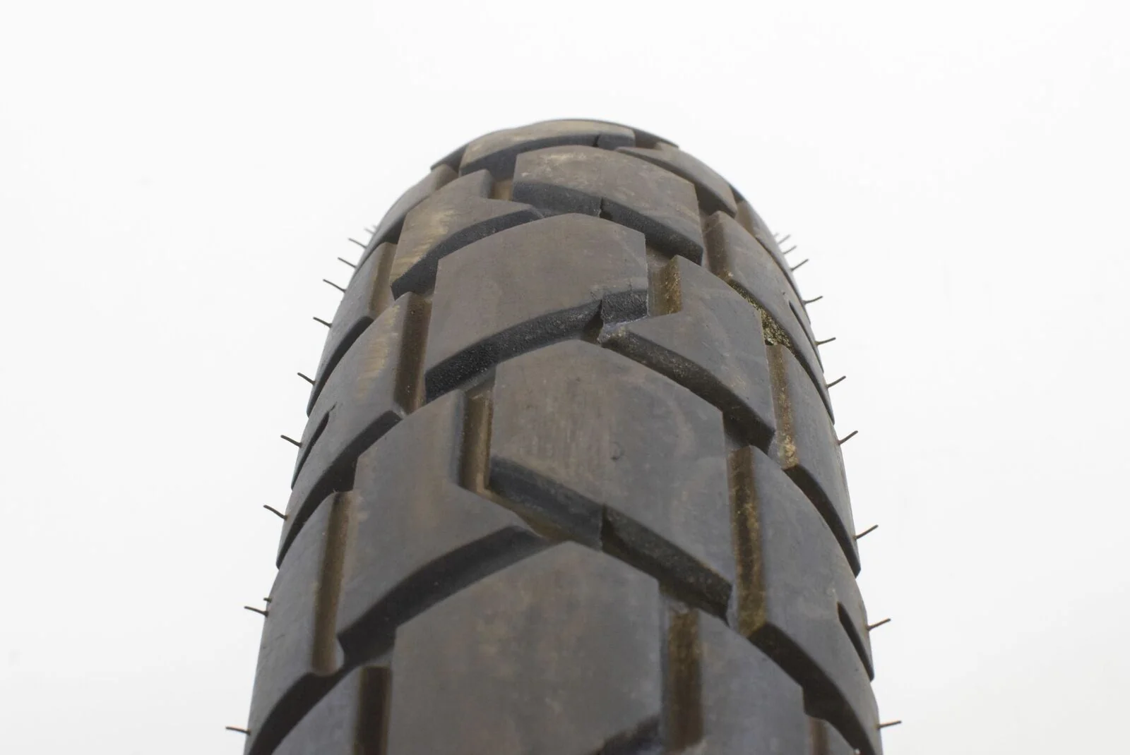 Used Front Tire Shinko Trail Master E-705 110/80-19 Dot3718 87-4527 - Image 4