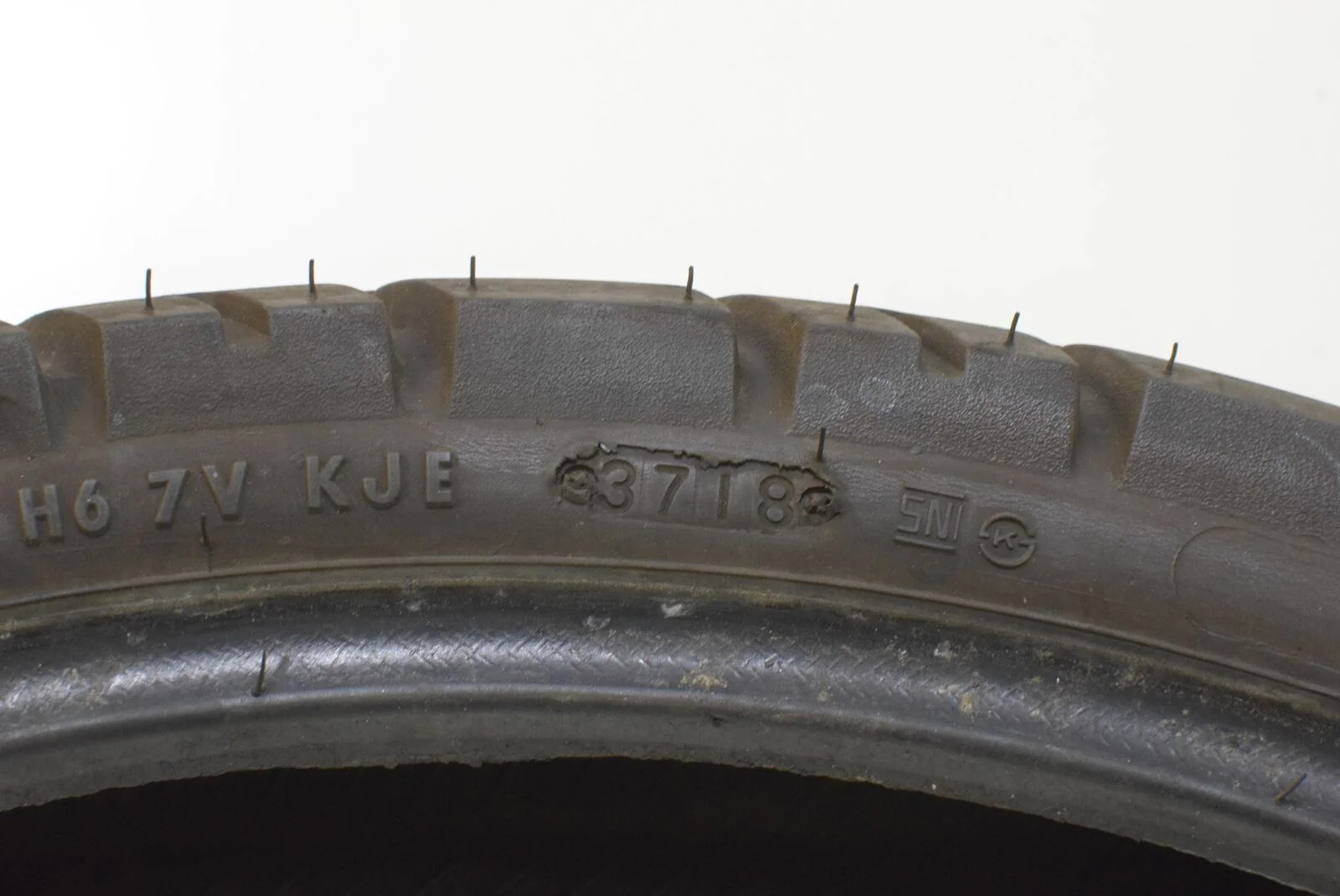 Used Front Tire Shinko Trail Master E-705 110/80-19 Dot3718 87-4527 - Image 8