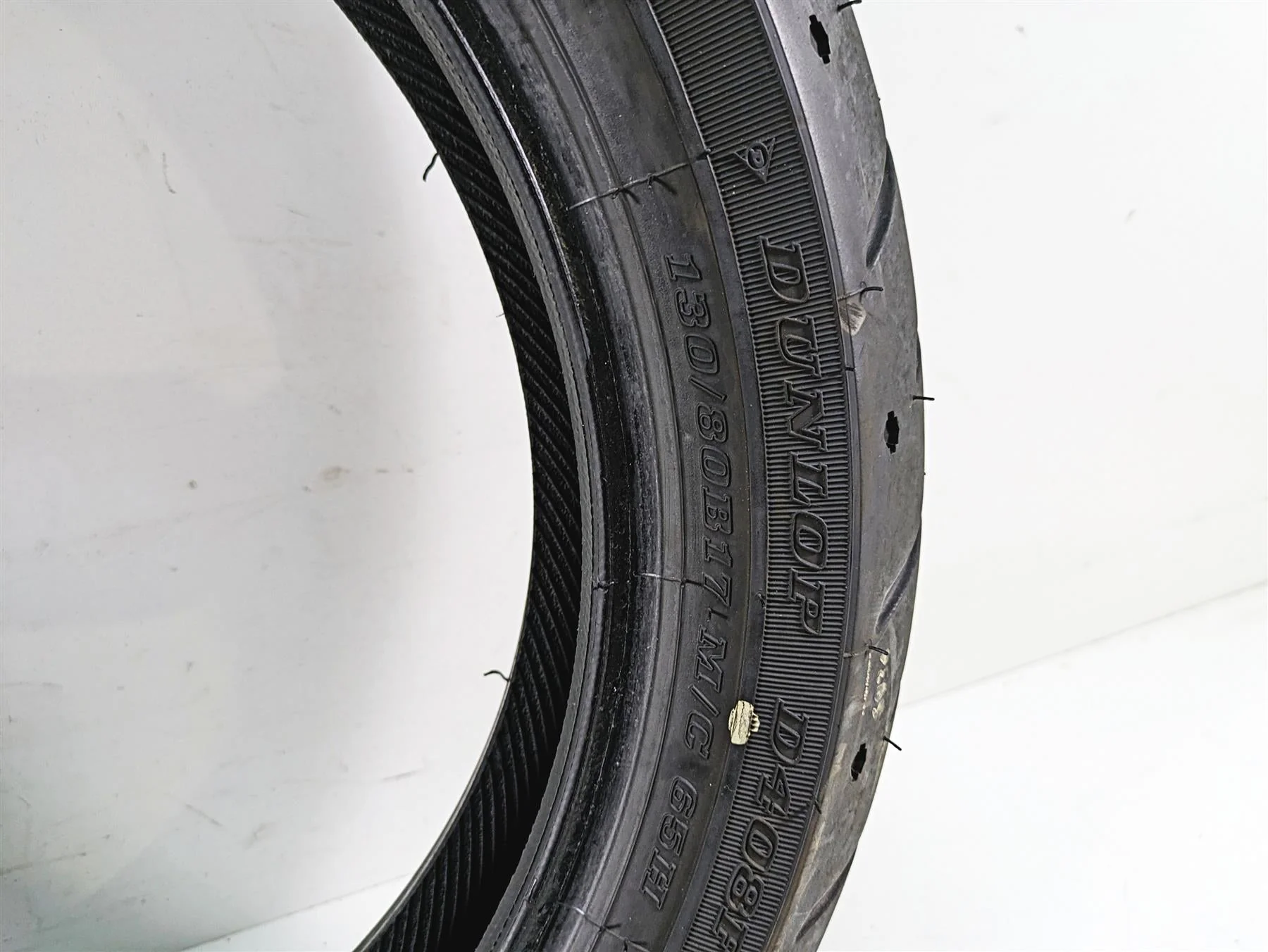 Used Harley Davidson Front Tire Dunlop D480F 130/80B17 43115-09A - Image 11