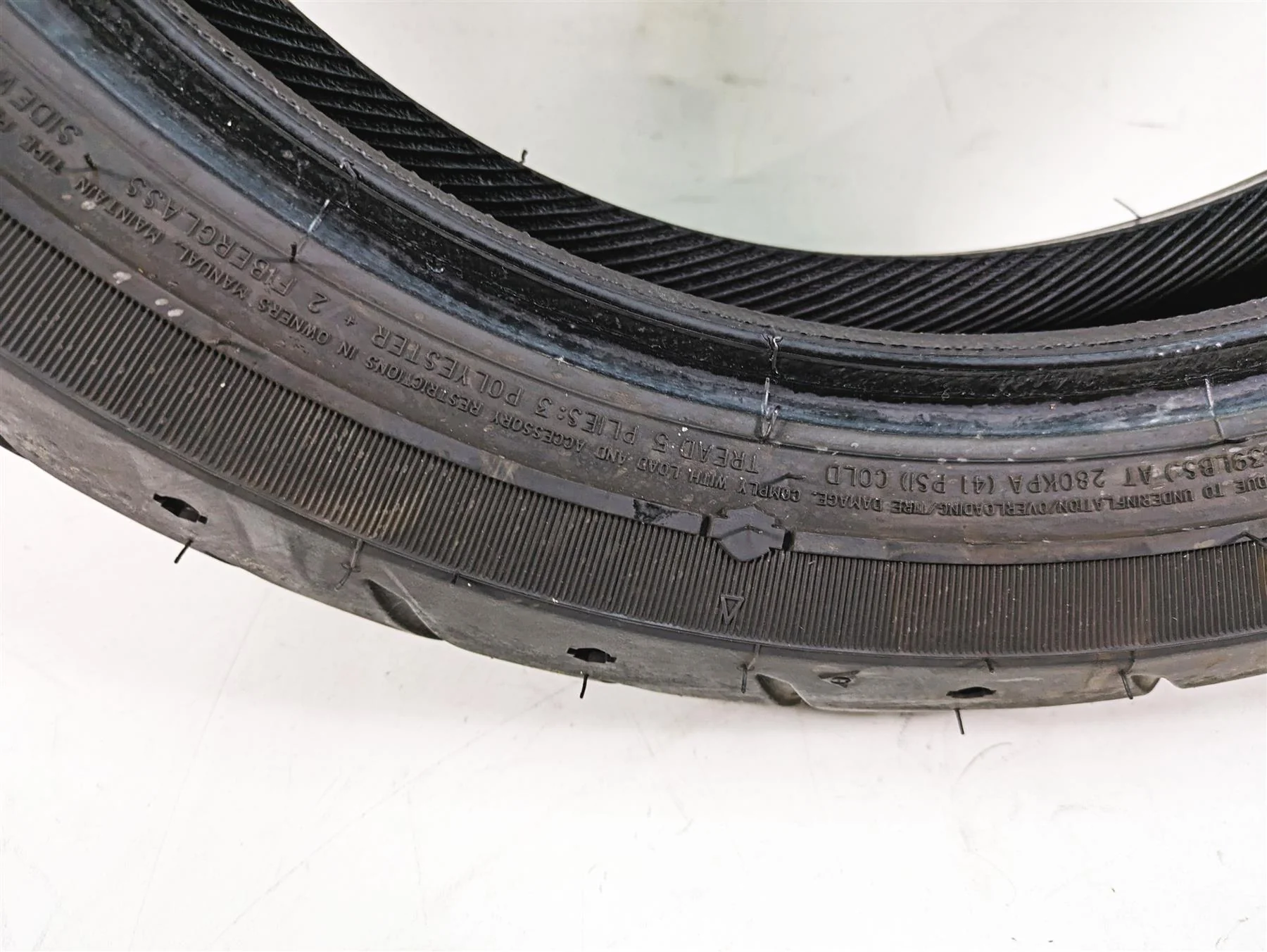 Used Harley Davidson Front Tire Dunlop D480F 130/80B17 43115-09A - Image 9
