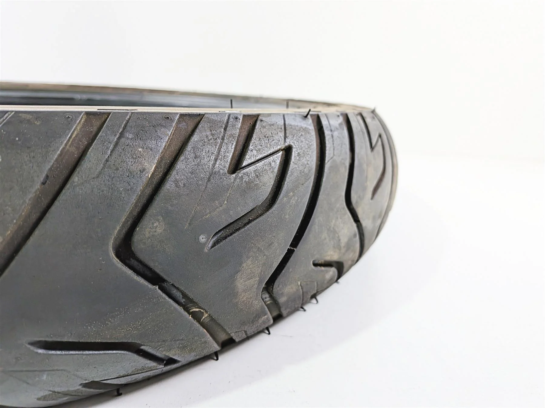 Used Motorcycle Front Tire Bridgestone Battlax Adventure A41F 100/90-19 8845 - Image 8