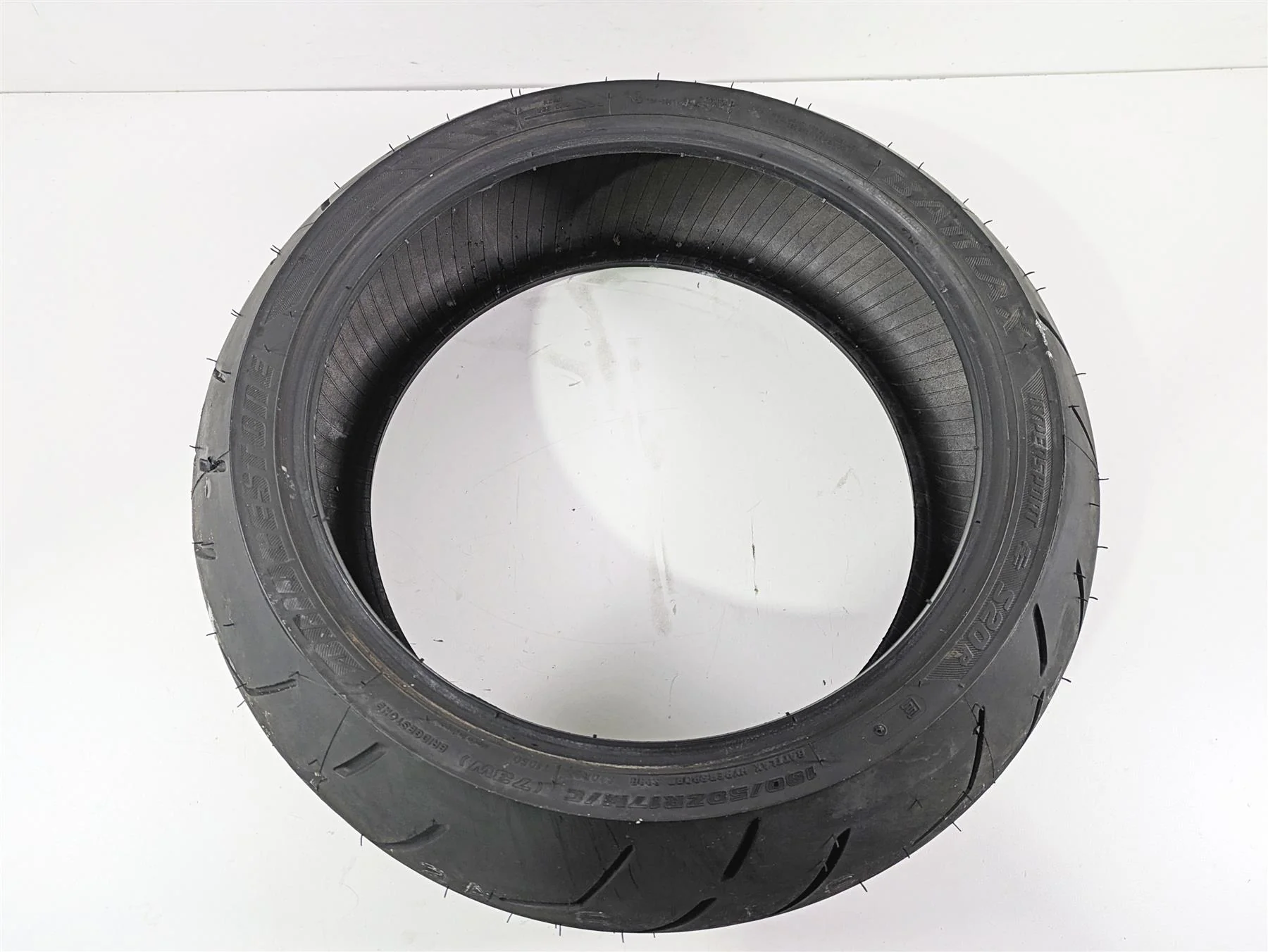 Used Rear Motorcycle Tire Bridgestone Battlax Hypersport S20 R 190/50ZR17 49miles Only
