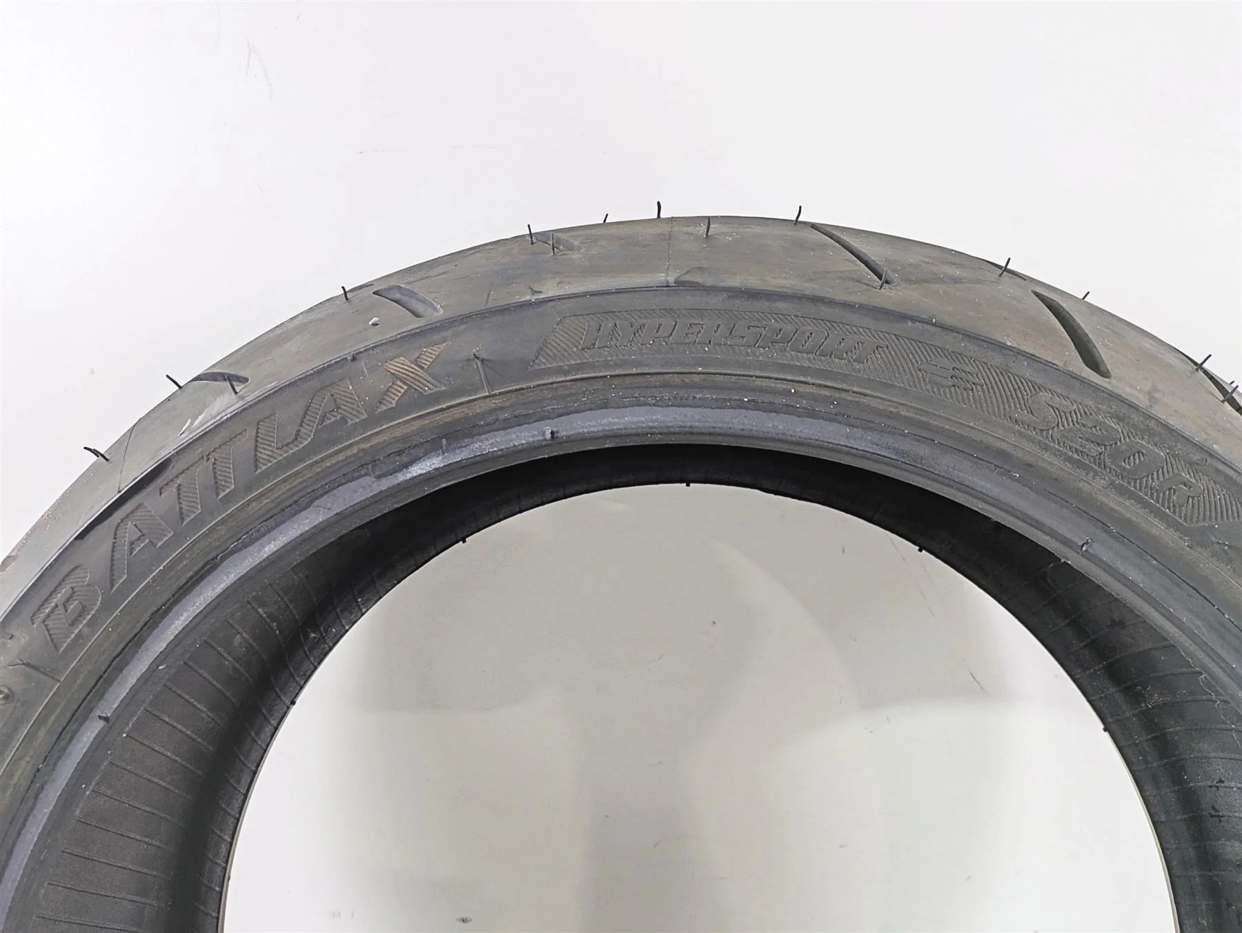 Used Rear Motorcycle Tire Bridgestone Battlax Hypersport S20 R 190/50ZR17 49miles Only - Image 12