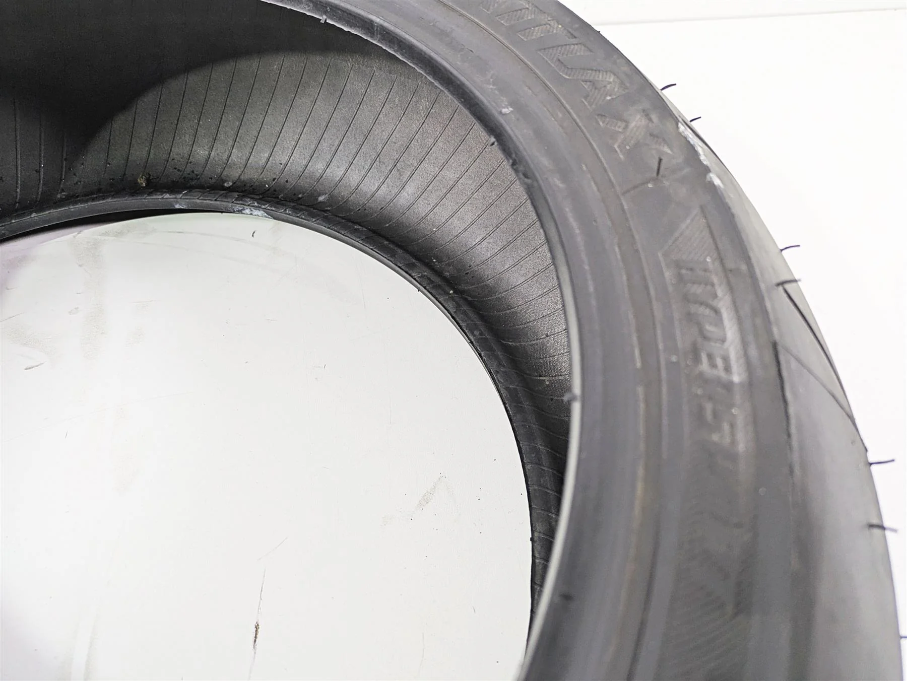 Used Rear Motorcycle Tire Bridgestone Battlax Hypersport S20 R 190/50ZR17 49miles Only - Image 4