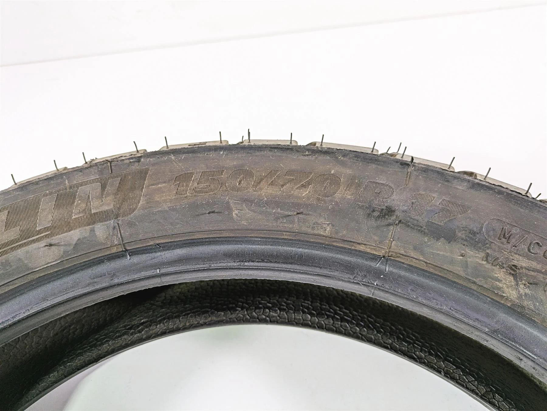 Used Rear Motorcycle Tire Michelin Anakee Adventure 150/70R17 DOT0623 - Image 4