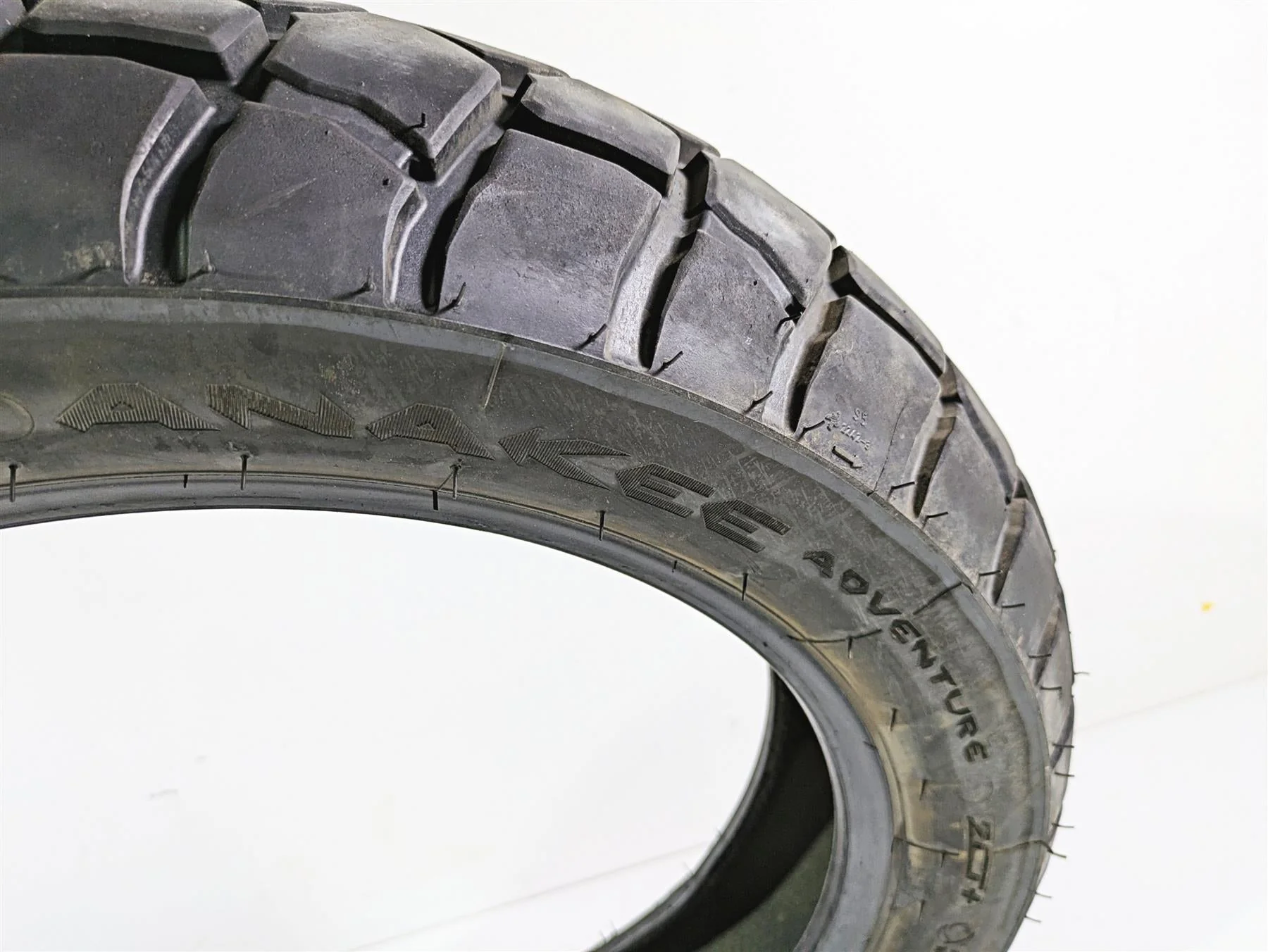 Used Rear Motorcycle Tire Michelin Anakee Adventure 150/70R17 DOT0623 - Image 8