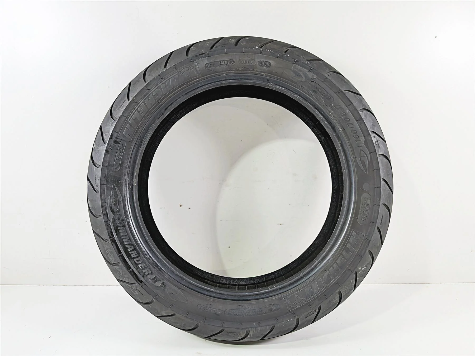Used Rear Motorcycle Tire Michelin Commander 2 II 160/70-17 0306-0301 - Image 4
