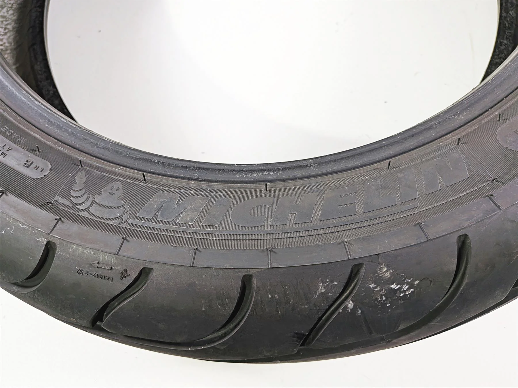 Used Rear Motorcycle Tire Michelin Commander 2 II 160/70-17 0306-0301 - Image 5