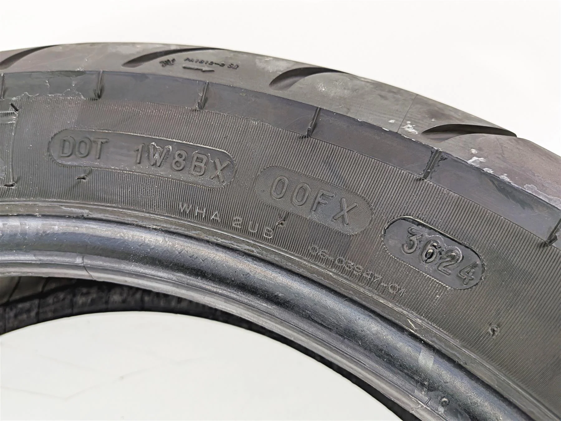 Used Rear Motorcycle Tire Michelin Commander 2 II 160/70-17 0306-0301 - Image 6