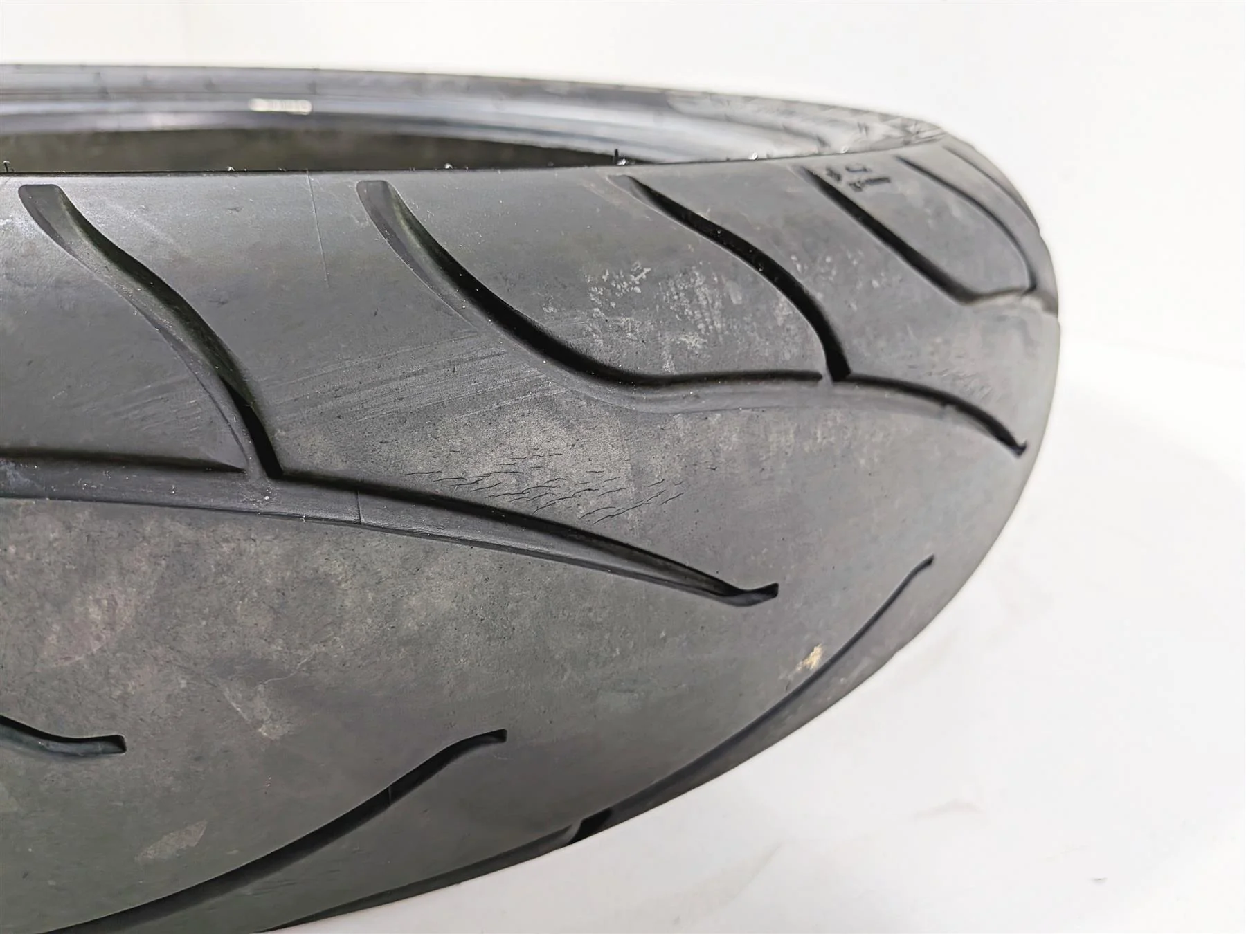 Used Rear Motorcycle Tire Michelin Commander 2 II 160/70-17 0306-0301 - Image 9