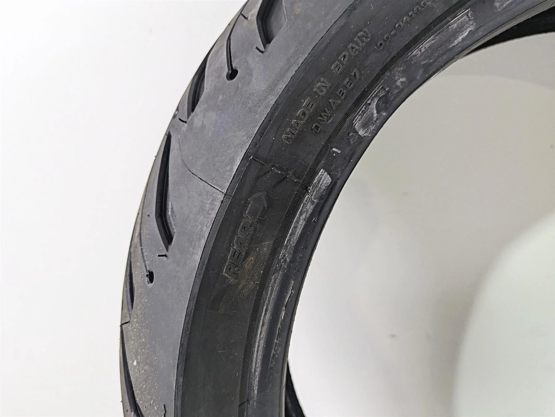 Used Rear Motorcycle Tire Michelin Road 6 180/55 ZR 17 3528701593043 - Image 12