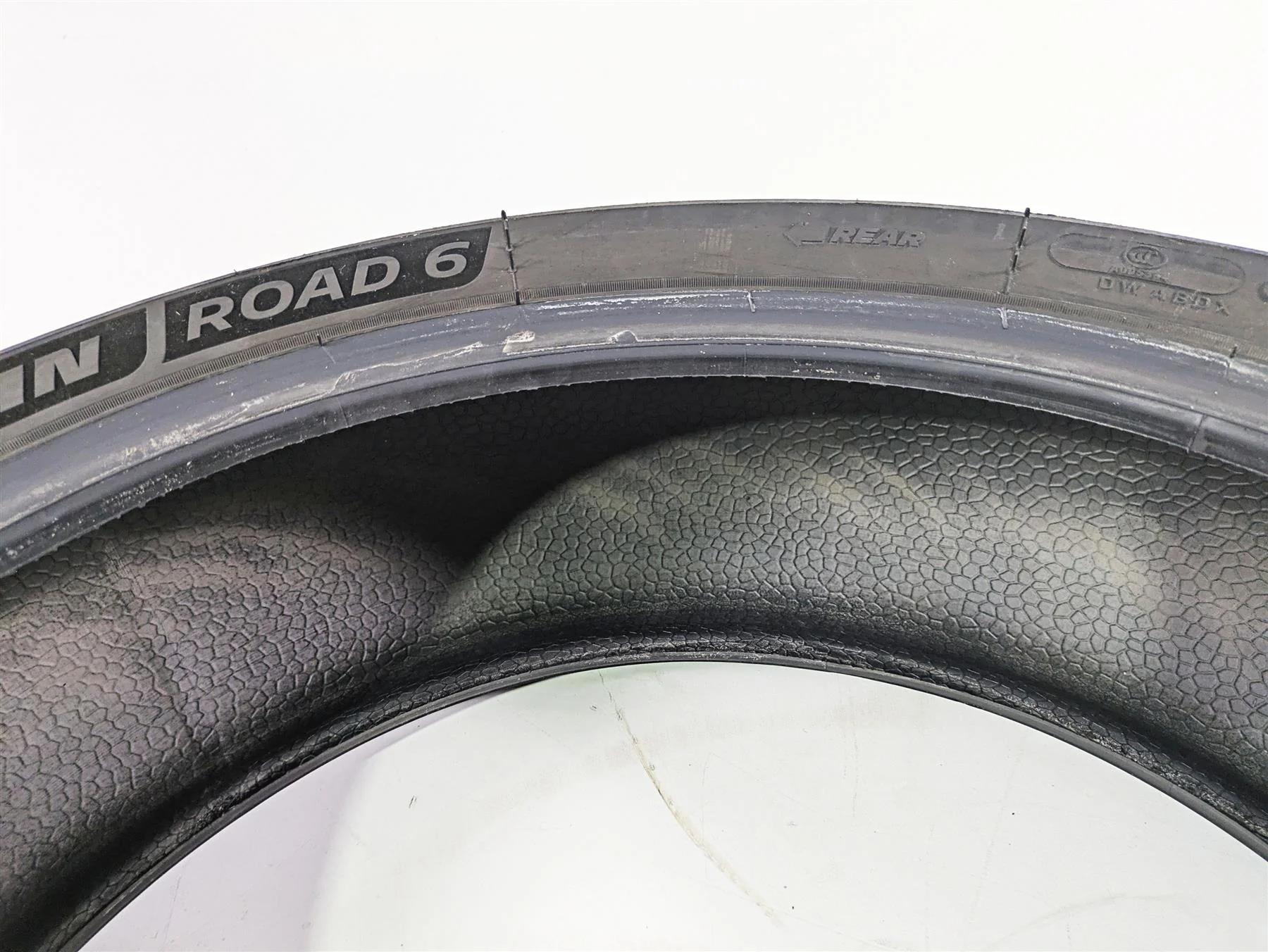 Used Rear Motorcycle Tire Michelin Road 6 180/55 ZR 17 3528701593043 - Image 6