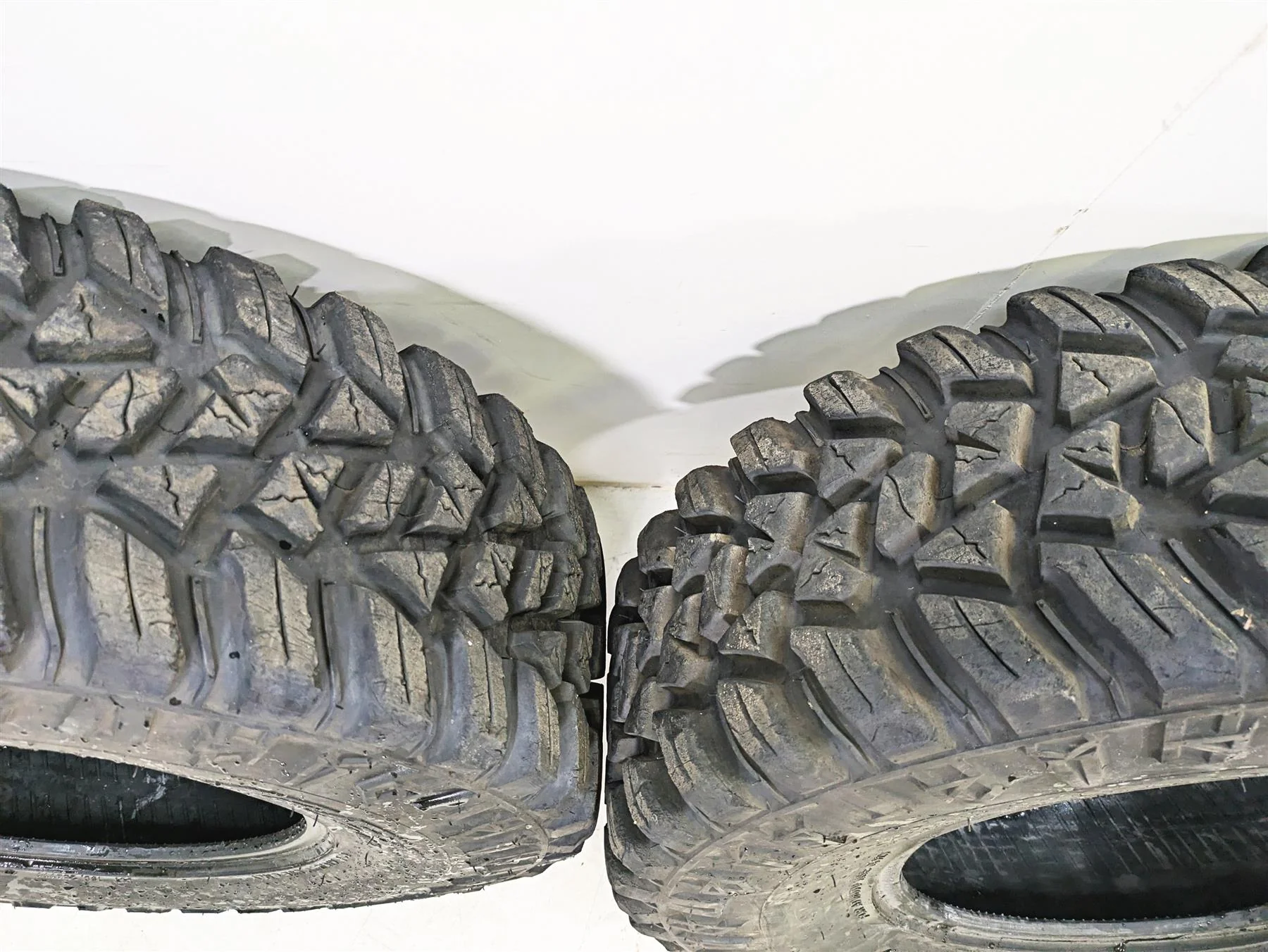 Used Side By Side ATV All Terrain GBX Paralaxx 31x10R14 Tire Set AE143110PX - Image 2